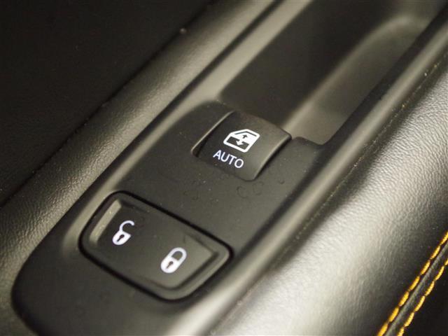 ジープ・コンパス リミテッド　Ｂｅａｔｓ　Ａｕｄｉｏプレミアムサウンドシステムスピーカー　アダプティブクルーズコントロール　車線逸脱警報プラス　前面衝突警報　ブラインドスポット　純正ナビ　ＡｐｐｌｅＣａｒＰｌａｙ（33枚目）