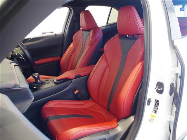 ＵＸ ＵＸ２００　Ｆスポーツ　ＴＲＤアンダーフルエアロ　レクサスセーフティ　衝突軽減ブレーキ　レーントレーシングアシスト　オートマチックハイビーム　レーダークルーズコントロール　ロードサインアシスト（24枚目）