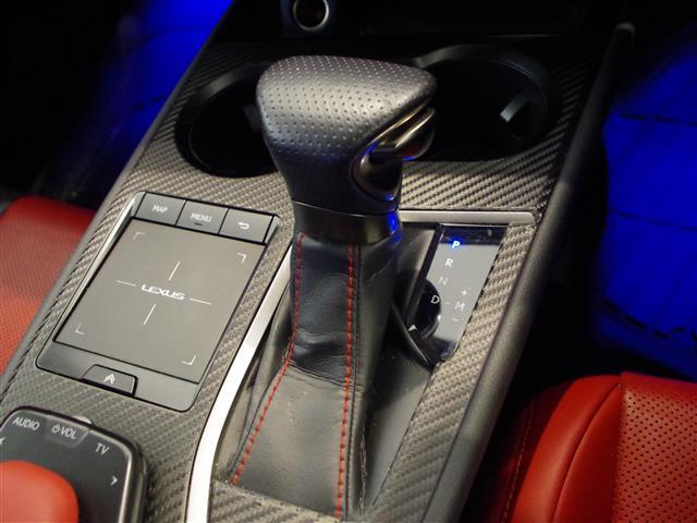 ＵＸ ＵＸ２００　Ｆスポーツ　ＴＲＤアンダーフルエアロ　レクサスセーフティ　衝突軽減ブレーキ　レーントレーシングアシスト　オートマチックハイビーム　レーダークルーズコントロール　ロードサインアシスト（31枚目）