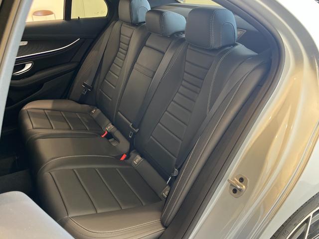 Ｅクラス Ｅ３５０ｅ　スポーツ　Ｂｕｒｍｅｓｔｅｒサウンドシステム　ヘッドアップディスプレイ　ＡＭＧライン　エクスクルーシブパッケージ　全席シートヒーター　本革シート　エアバランスパッケージ（10枚目）