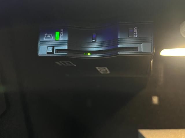 Ｅクラス Ｅ３５０ｅ　スポーツ　Ｂｕｒｍｅｓｔｅｒサウンドシステム　ヘッドアップディスプレイ　ＡＭＧライン　エクスクルーシブパッケージ　全席シートヒーター　本革シート　エアバランスパッケージ（47枚目）