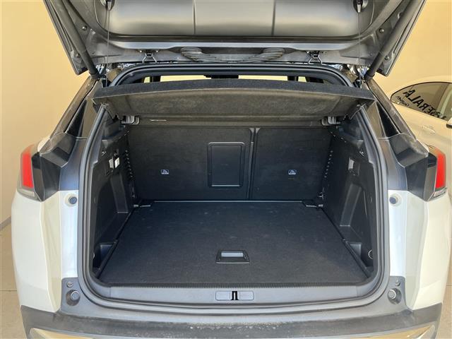 3008 GT ブルーHDi 8インチタッチスクリーン アクティブセーフティブレーキ ブレーキアシスト レーンキープアシスト アクティブクルーズコントロール フルLEDヘッドライト(8枚目)