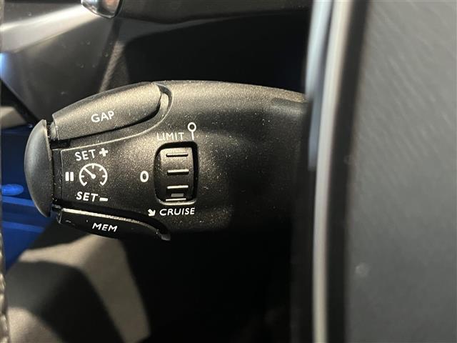 3008 GT ブルーHDi 8インチタッチスクリーン アクティブセーフティブレーキ ブレーキアシスト レーンキープアシスト アクティブクルーズコントロール フルLEDヘッドライト(24枚目)