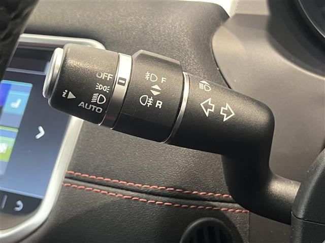 レンジローバーイヴォーク HSEダイナミック ブラックデザインパック パノラミックグラスルーフ MERIDIA ACC 360°パークアシスト レーンデパーチャーワーニング パワーシート LED シートヒーター パワーテールゲート(6枚目)