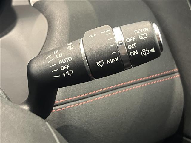 レンジローバーイヴォーク HSEダイナミック ブラックデザインパック パノラミックグラスルーフ MERIDIA ACC 360°パークアシスト レーンデパーチャーワーニング パワーシート LED シートヒーター パワーテールゲート(7枚目)