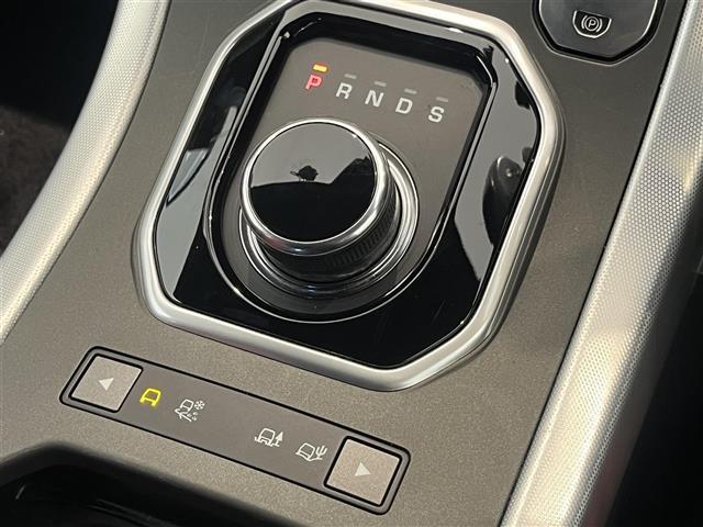 レンジローバーイヴォーク HSEダイナミック ブラックデザインパック パノラミックグラスルーフ MERIDIA ACC 360°パークアシスト レーンデパーチャーワーニング パワーシート LED シートヒーター パワーテールゲート(35枚目)
