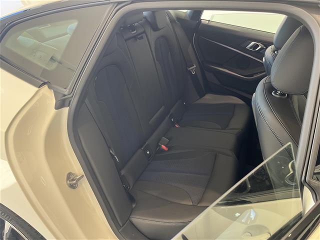 ２シリーズ ２１８ｄグランクーペ　Ｍスポーツ　ナビゲーションパッケージ　ドライビングアシスト　パーキングアシスト　リアビューカメラ（7枚目）