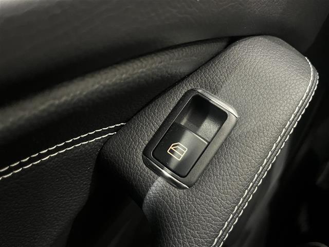 GLAクラス GLA220 4マチック パノラミックスライディングルーフ レザーシート プレミアムパッケージ harman/kardonスピーカレーダー セーフティパッケージ ブラインドスポットモニター レーンキーピング(35枚目)