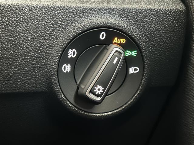 Ｔ－ロック ＴＤＩ　スポーツ　Ａｐｐｌｅｃａｒｐｌａｙ　Ｖｏｌｋｓｗａｇｅｎオールインセーフティ　リアビューカメラ　アダプティブクルーズコントロール　ＬＥＤヘッドライト（40枚目）