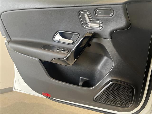 Aクラス A180 スタイル レーダーセーフティパッケージ フルセグTV メモリー機能付きパワーシート シートヒーター リアビューカメラ(41枚目)