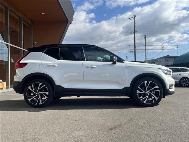 ＸＣ４０ Ｔ５　ＡＷＤ　Ｒデザイン　１ｓｔＥＤ　３００台限定車サンルーフｈａｒｍａｎ／ｋａｒｄｏｎ全車速追従機能付ＡＣＣパイロットアシスト（車線維持支援機能）レーンキーピングエイドフロントシートヒーター電動リアゲートパワーシート（20枚目）