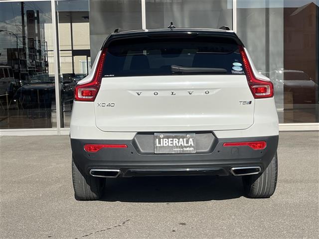 ＸＣ４０ Ｔ５　ＡＷＤ　Ｒデザイン　１ｓｔＥＤ　３００台限定車サンルーフｈａｒｍａｎ／ｋａｒｄｏｎ全車速追従機能付ＡＣＣパイロットアシスト（車線維持支援機能）レーンキーピングエイドフロントシートヒーター電動リアゲートパワーシート（21枚目）