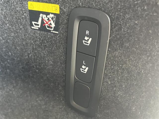 ＸＣ４０ Ｔ５　ＡＷＤ　Ｒデザイン　１ｓｔＥＤ　３００台限定車サンルーフｈａｒｍａｎ／ｋａｒｄｏｎ全車速追従機能付ＡＣＣパイロットアシスト（車線維持支援機能）レーンキーピングエイドフロントシートヒーター電動リアゲートパワーシート（37枚目）