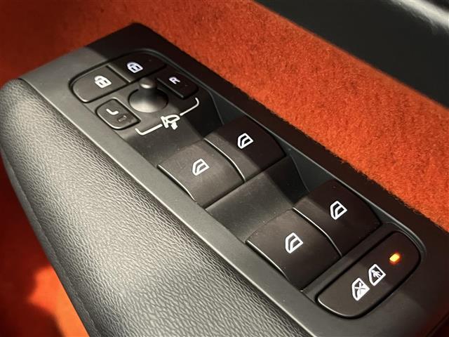 ＸＣ４０ Ｔ５　ＡＷＤ　Ｒデザイン　１ｓｔＥＤ　３００台限定車サンルーフｈａｒｍａｎ／ｋａｒｄｏｎ全車速追従機能付ＡＣＣパイロットアシスト（車線維持支援機能）レーンキーピングエイドフロントシートヒーター電動リアゲートパワーシート（38枚目）