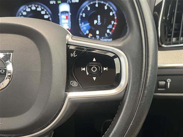 ＸＣ６０ Ｂ５　ＡＷＤ　インスクリプション　クライメートパッケージリアシートヒーターステアリングホイールヒーターネットポケット（トンネルコンソール）全車速追従機能ＡＣＣパイロット・アシスト（車線維持支援機能）ｈａｒｍａｎ／ｋａｒｄｏｎ（5枚目）