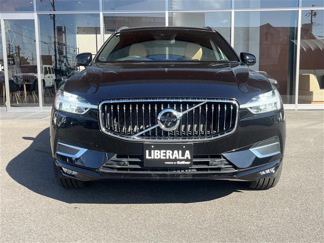 ＸＣ６０ Ｂ５　ＡＷＤ　インスクリプション　クライメートパッケージリアシートヒーターステアリングホイールヒーターネットポケット（トンネルコンソール）全車速追従機能ＡＣＣパイロット・アシスト（車線維持支援機能）ｈａｒｍａｎ／ｋａｒｄｏｎ（18枚目）