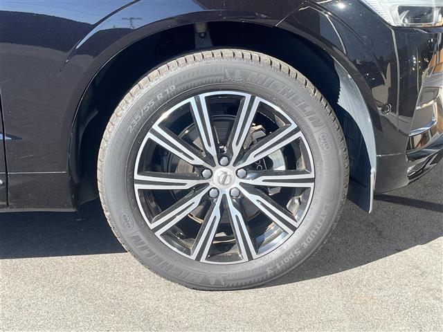 ＸＣ６０ Ｂ５　ＡＷＤ　インスクリプション　クライメートパッケージリアシートヒーターステアリングホイールヒーターネットポケット（トンネルコンソール）全車速追従機能ＡＣＣパイロット・アシスト（車線維持支援機能）ｈａｒｍａｎ／ｋａｒｄｏｎ（27枚目）