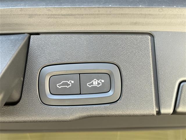 ＸＣ６０ Ｂ５　ＡＷＤ　インスクリプション　クライメートパッケージリアシートヒーターステアリングホイールヒーターネットポケット（トンネルコンソール）全車速追従機能ＡＣＣパイロット・アシスト（車線維持支援機能）ｈａｒｍａｎ／ｋａｒｄｏｎ（39枚目）