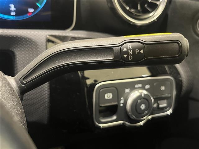 Ａクラス Ａ１８０　スタイル　ＡＭＧライン　レーダーセーフティーパッケージナビゲーションパッケージＡＭＧスタイリングパッケージアクティブディスタンスアシストディストロニックアクティブブレーキアシストアクティブレーンキーピングアシスト（8枚目）