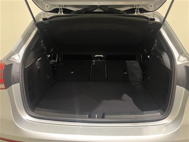 Ａクラス Ａ１８０　スタイル　ＡＭＧライン　レーダーセーフティーパッケージナビゲーションパッケージＡＭＧスタイリングパッケージアクティブディスタンスアシストディストロニックアクティブブレーキアシストアクティブレーンキーピングアシスト（17枚目）