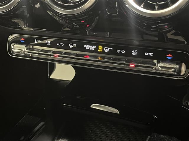 Ａクラス Ａ１８０　スタイル　ＡＭＧライン　レーダーセーフティーパッケージナビゲーションパッケージＡＭＧスタイリングパッケージアクティブディスタンスアシストディストロニックアクティブブレーキアシストアクティブレーンキーピングアシスト（27枚目）