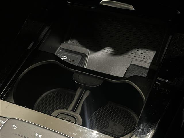 Ａクラス Ａ１８０　スタイル　ＡＭＧライン　レーダーセーフティーパッケージナビゲーションパッケージＡＭＧスタイリングパッケージアクティブディスタンスアシストディストロニックアクティブブレーキアシストアクティブレーンキーピングアシスト（28枚目）