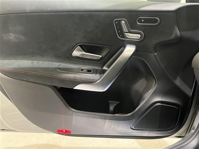 Ａクラス Ａ１８０　スタイル　ＡＭＧライン　レーダーセーフティーパッケージナビゲーションパッケージＡＭＧスタイリングパッケージアクティブディスタンスアシストディストロニックアクティブブレーキアシストアクティブレーンキーピングアシスト（36枚目）