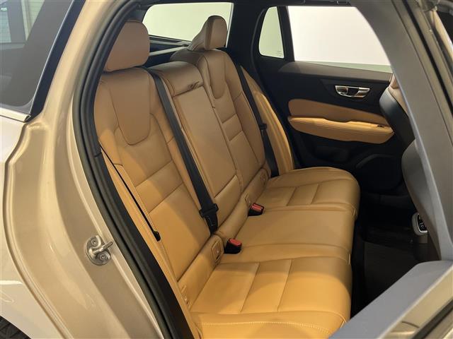 ぜひ厳選したドイツプレミアムブランドのお車を、見て・触って・比べてください！