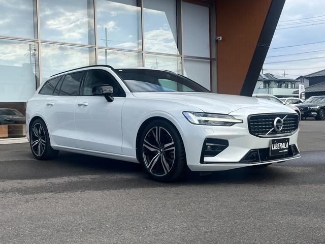 Ｖ６０ Ｂ５　Ｒデザイン　サンルーフ　ｈａｒｍａｎ／ｋａｒｄｏｎ　Ａｐｐｌｅｃａｒｐｌａｙ　ＡｎｄｒｏｉｄＡｕｔｏ　アダプティブクルーズコントロール　シートヒーター　ステアリングヒーター　ヘッドアップディスプレイ（19枚目）