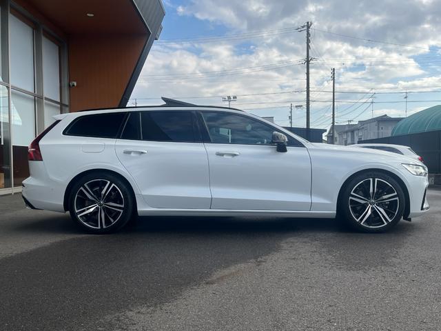 Ｖ６０ Ｂ５　Ｒデザイン　サンルーフ　ｈａｒｍａｎ／ｋａｒｄｏｎ　Ａｐｐｌｅｃａｒｐｌａｙ　ＡｎｄｒｏｉｄＡｕｔｏ　アダプティブクルーズコントロール　シートヒーター　ステアリングヒーター　ヘッドアップディスプレイ（21枚目）