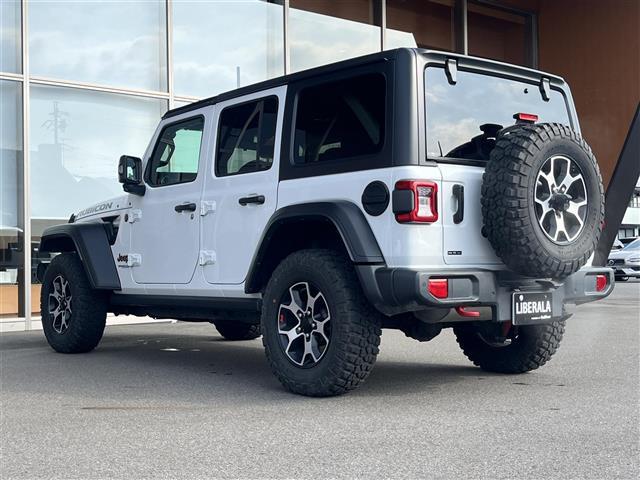 ジープ・ラングラーアンリミテッド ルビコン　Ｂｅｓｔｏｐソフトトップ　純正ナビ　ＴＶ　ＢＴ　ＡｐｐｌｅＣａｒＰｌａｙ　Ａｎｄｒｏｉｄ　Ａｕｔｏ　アダプティブクルーズコントロール　ブラインドスポットミニター（19枚目）