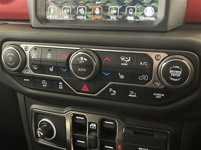 ジープ・ラングラーアンリミテッド ルビコン　Ｂｅｓｔｏｐソフトトップ　純正ナビ　ＴＶ　ＢＴ　ＡｐｐｌｅＣａｒＰｌａｙ　Ａｎｄｒｏｉｄ　Ａｕｔｏ　アダプティブクルーズコントロール　ブラインドスポットミニター（29枚目）