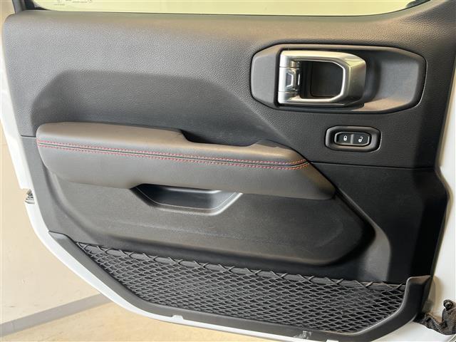 ジープ・ラングラーアンリミテッド ルビコン　Ｂｅｓｔｏｐソフトトップ　純正ナビ　ＴＶ　ＢＴ　ＡｐｐｌｅＣａｒＰｌａｙ　Ａｎｄｒｏｉｄ　Ａｕｔｏ　アダプティブクルーズコントロール　ブラインドスポットミニター（39枚目）