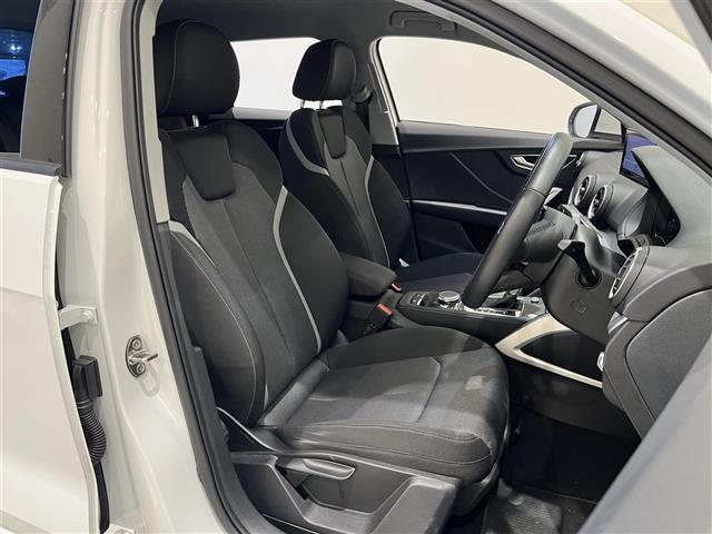 Q2 30TFSIスポーツ ナビゲーションパッケージ 純正ナビ TV Bluetooth バックカメラ アダプティブクルーズコントロール レーンキープアシスト バーチャルコックピット(8枚目)