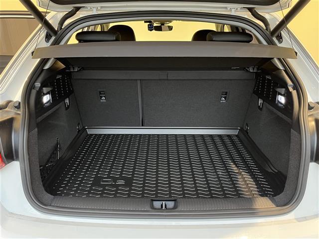 Q2 30TFSIスポーツ ナビゲーションパッケージ 純正ナビ TV Bluetooth バックカメラ アダプティブクルーズコントロール レーンキープアシスト バーチャルコックピット(11枚目)