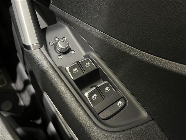 Q2 30TFSIスポーツ ナビゲーションパッケージ 純正ナビ TV Bluetooth バックカメラ アダプティブクルーズコントロール レーンキープアシスト バーチャルコックピット(37枚目)