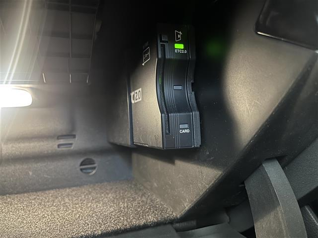 Aクラス A180 AMGライン ナビゲーションパッケージ レーダーセーフティパッケージ メモリー機能付きパワーシート シートヒーター パーキングアシストリアビューカメラ ETC ドライブレコーダー(40枚目)