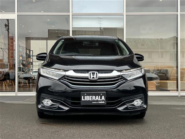 シャトル ハイブリッドＸ　ｃａｒｒｏｚｚｅｒｉａナビ　ＴＶ　ＤＶＤ　ＣＤ　Ｂｌｕｅｔｏｏｔｈ　ハーフレザーシート　バックカメラ　シティブレーキアクティブシステム　パドルシフト　ビルトインＥＴＣ　スマートキースペア（10枚目）