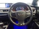 ＵＸ ＵＸ２００　Ｆスポーツ　ＴＲＤアンダーフルエアロ　レクサスセーフティ　衝突軽減ブレーキ　レーントレーシングアシスト　オートマチックハイビーム　レーダークルーズコントロール　ロードサインアシスト（2枚目）