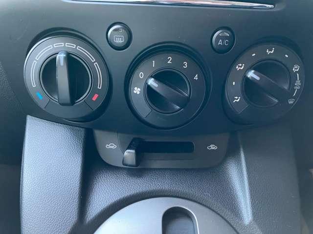 デミオ 1.3 13C-V スマートエディション II ナビ/純正フロアマット/禁煙車/ワンオーナ 運転席エアバッグ 禁煙 キーフリー ワンオーナー車 ABS エアコン パワーウィンドウ パワーステアリング 左右エアバック(18枚目)