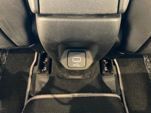 ジープ・レネゲード リミテッド　純正ナビ　バックカメラ　レザーシート　ブラインドスポットモニター　ＥＴＣ２．０　衝突軽減ブレーキ　アダプティブクルーズコントロール　ドライブレコーダー　シートヒーター　プッシュスタート（24枚目）