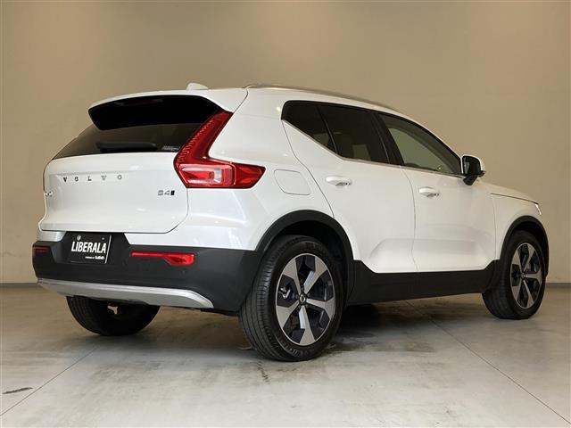 ＸＣ４０ アルティメット　Ｂ４　ＡＷＤ　ワンオーナー　パノラマサンルーフ　レザーシート　シートＨ　ハンドルＨ　ハーマンカードン　ＣａｒＰｌａｙ　３６０°カメラ　コーナーセンサー　Ａクルーズコントロール　ＥＴＣ　前後ドライブレコーダー　ＬＥＤ（3枚目）