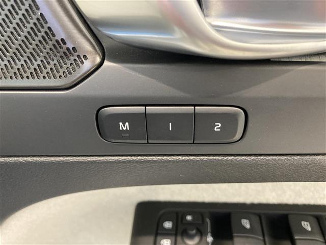 ＸＣ４０ アルティメット　Ｂ４　ＡＷＤ　ワンオーナー　パノラマサンルーフ　レザーシート　シートＨ　ハンドルＨ　ハーマンカードン　ＣａｒＰｌａｙ　３６０°カメラ　コーナーセンサー　Ａクルーズコントロール　ＥＴＣ　前後ドライブレコーダー　ＬＥＤ（8枚目）