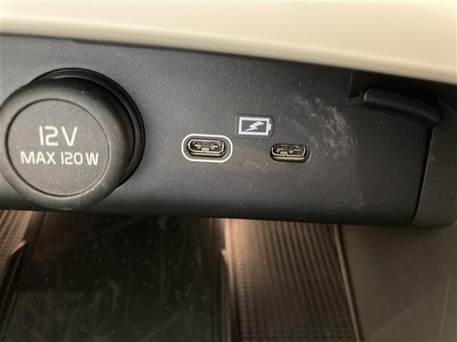 ＸＣ４０ アルティメット　Ｂ４　ＡＷＤ　ワンオーナー　パノラマサンルーフ　レザーシート　シートＨ　ハンドルＨ　ハーマンカードン　ＣａｒＰｌａｙ　３６０°カメラ　コーナーセンサー　Ａクルーズコントロール　ＥＴＣ　前後ドライブレコーダー　ＬＥＤ（29枚目）
