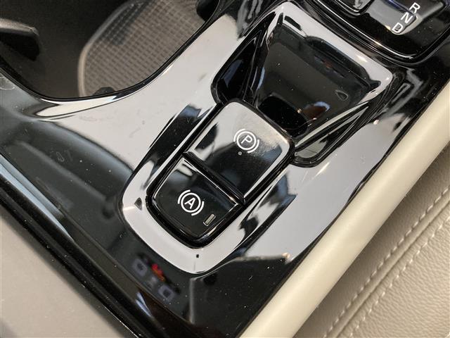 ＸＣ４０ アルティメット　Ｂ４　ＡＷＤ　ワンオーナー　パノラマサンルーフ　レザーシート　シートＨ　ハンドルＨ　ハーマンカードン　ＣａｒＰｌａｙ　３６０°カメラ　コーナーセンサー　Ａクルーズコントロール　ＥＴＣ　前後ドライブレコーダー　ＬＥＤ（31枚目）