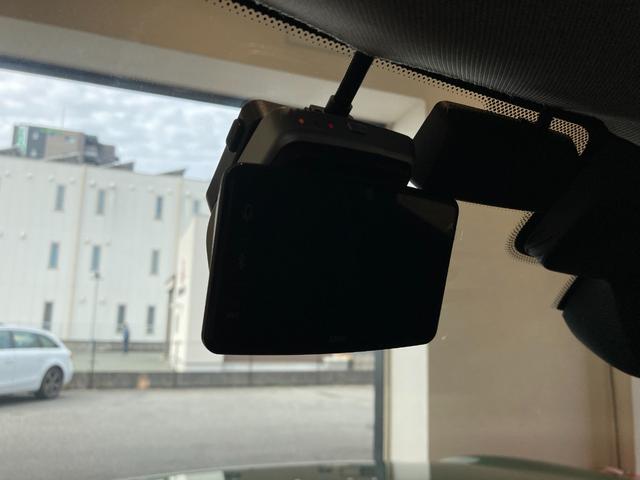 ＭＩＮＩ クーパー　Ｃ　ワンオーナー　シートヒーター　ハンドルヒーター　バックカメラ　コーナーセンサー　ＣａｒＰｌａｙ　アンドロイドオート　Ａクルーズコントロール　前後ドライブレコーダー　ワイヤレス充電　ＥＴＣ２．０　ＬＥＤ（2枚目）