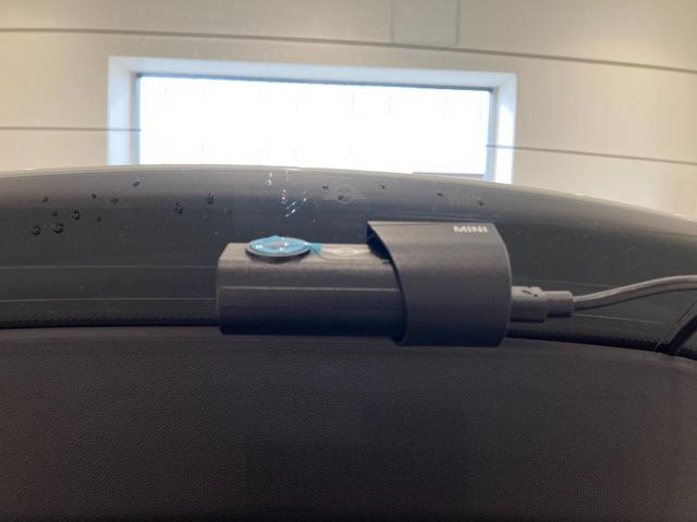 ＭＩＮＩ クーパー　Ｃ　ワンオーナー　シートヒーター　ハンドルヒーター　バックカメラ　コーナーセンサー　ＣａｒＰｌａｙ　アンドロイドオート　Ａクルーズコントロール　前後ドライブレコーダー　ワイヤレス充電　ＥＴＣ２．０　ＬＥＤ（5枚目）