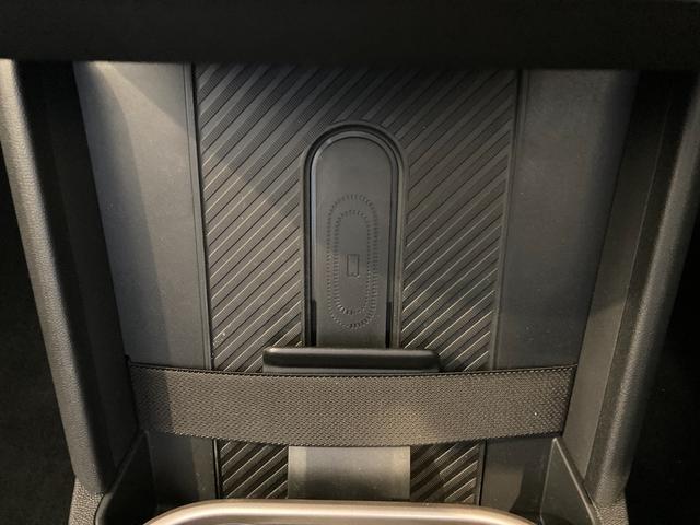 ＭＩＮＩ クーパー　Ｃ　ワンオーナー　シートヒーター　ハンドルヒーター　バックカメラ　コーナーセンサー　ＣａｒＰｌａｙ　アンドロイドオート　Ａクルーズコントロール　前後ドライブレコーダー　ワイヤレス充電　ＥＴＣ２．０　ＬＥＤ（6枚目）