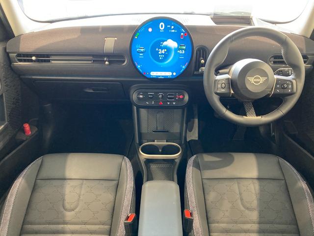 ＭＩＮＩ クーパー　Ｃ　ワンオーナー　シートヒーター　ハンドルヒーター　バックカメラ　コーナーセンサー　ＣａｒＰｌａｙ　アンドロイドオート　Ａクルーズコントロール　前後ドライブレコーダー　ワイヤレス充電　ＥＴＣ２．０　ＬＥＤ（12枚目）