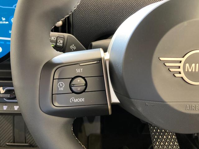 ＭＩＮＩ クーパー　Ｃ　ワンオーナー　シートヒーター　ハンドルヒーター　バックカメラ　コーナーセンサー　ＣａｒＰｌａｙ　アンドロイドオート　Ａクルーズコントロール　前後ドライブレコーダー　ワイヤレス充電　ＥＴＣ２．０　ＬＥＤ（17枚目）